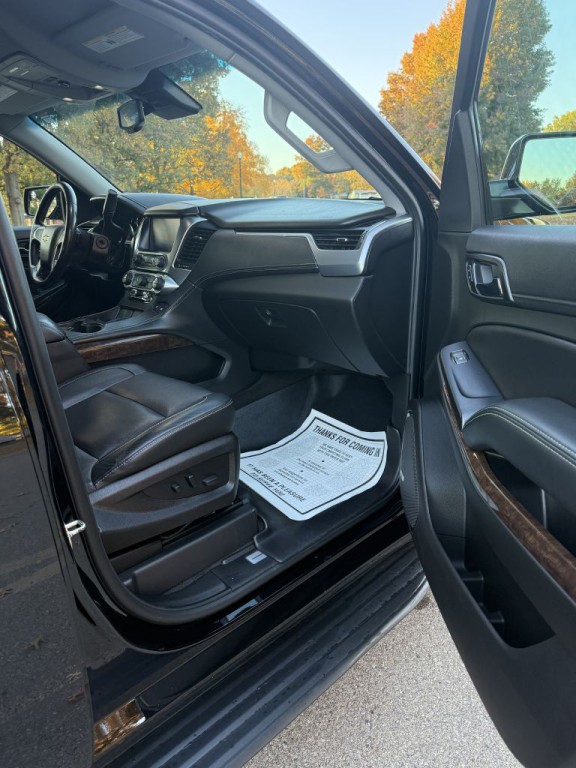 2018 Chevrolet Suburban Image 11