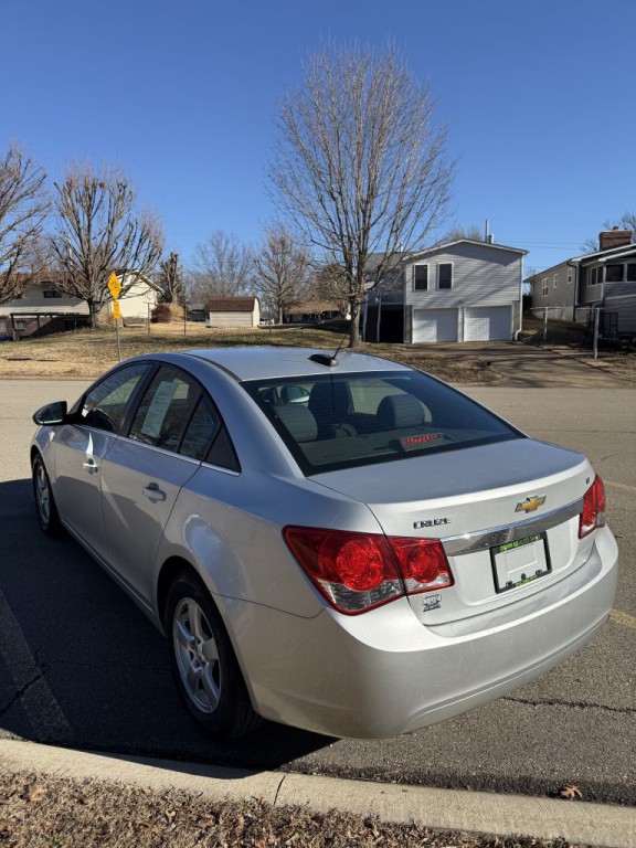 2015 Chevrolet Cruze Image 4