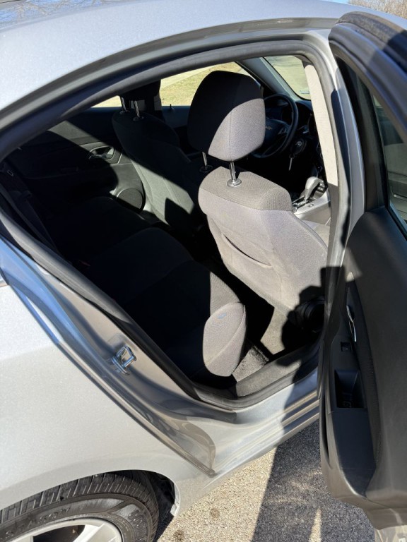 2015 Chevrolet Cruze Image 12