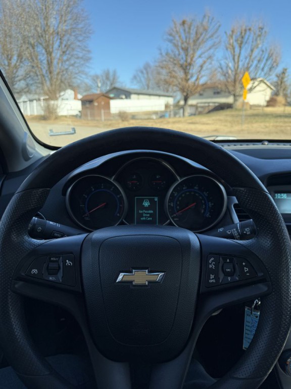 2015 Chevrolet Cruze Image 14