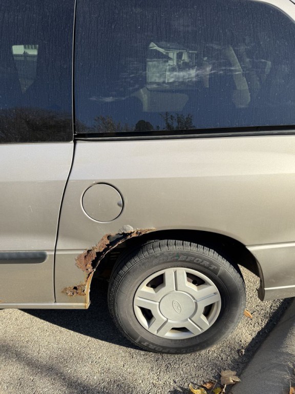 2003 Ford Windstar Image 4