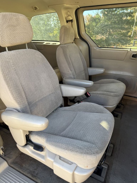 2003 Ford Windstar Image 13