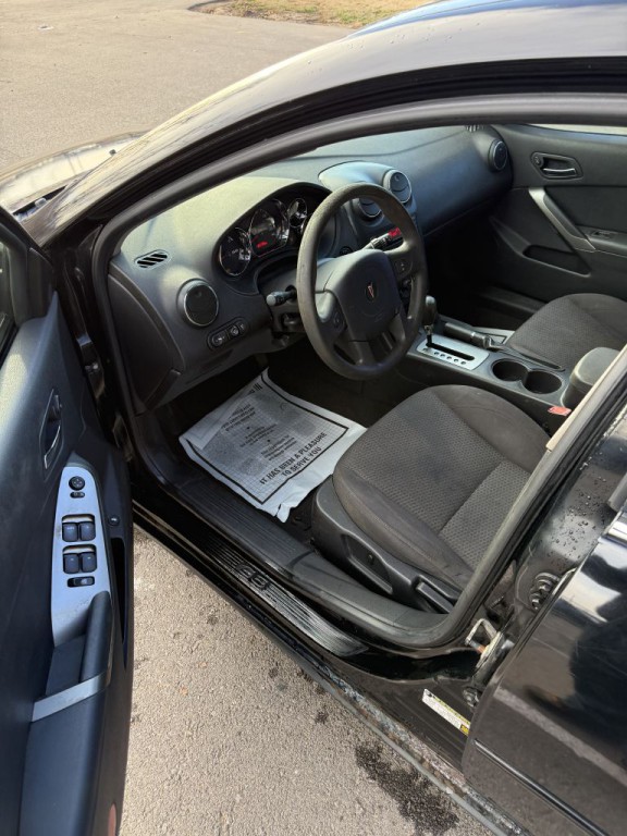 2005 Pontiac G6 Image 9