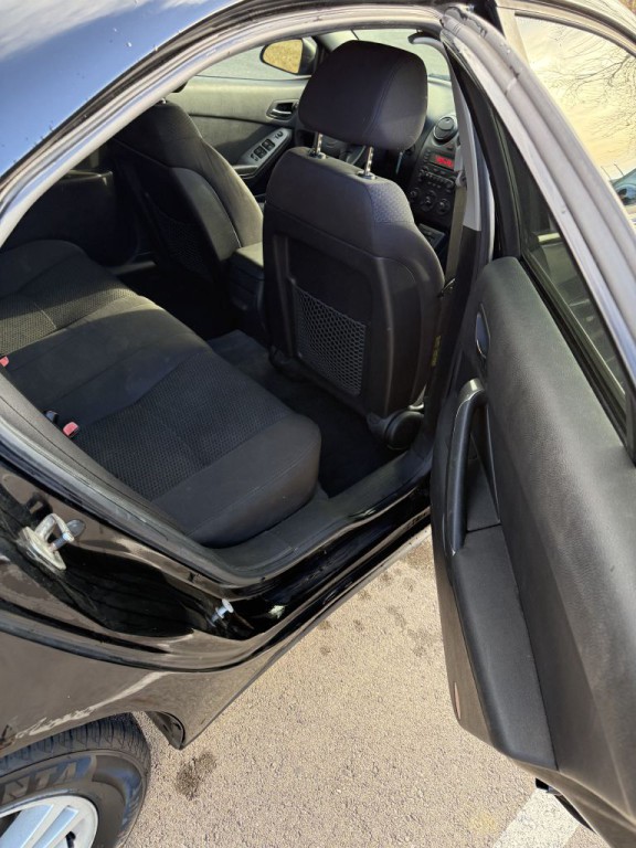 2005 Pontiac G6 Image 12