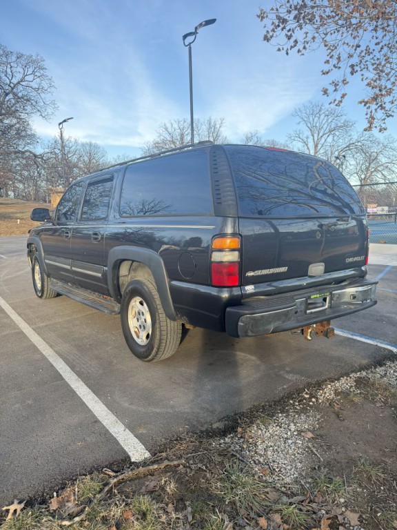 2005 Chevrolet Suburban Image 4