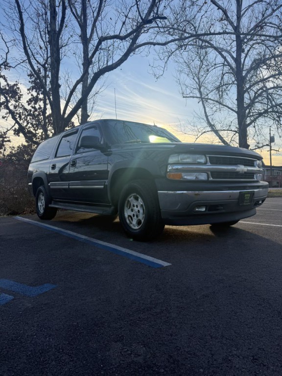 2005 Chevrolet Suburban Image 8