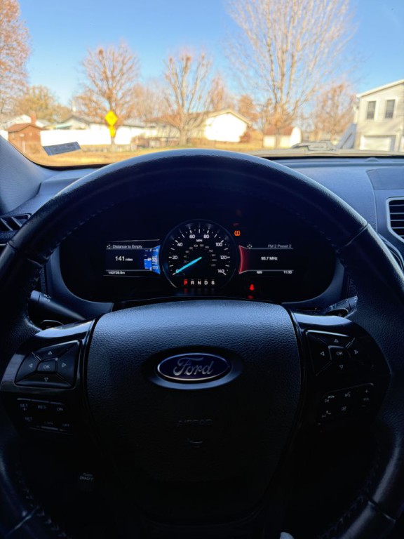 2017 Ford Explorer Image 14