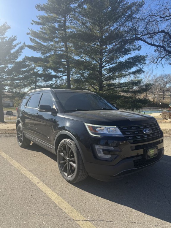 2017 Ford Explorer Image 8