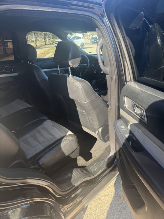 2017 Ford Explorer Image 11