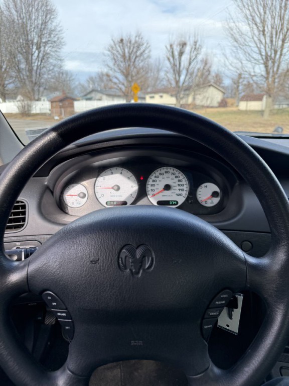 2002 Dodge Intrepid Image 13