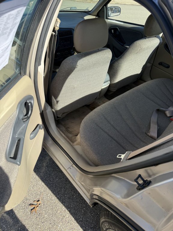 2001 Chevrolet Cavalier Image 10