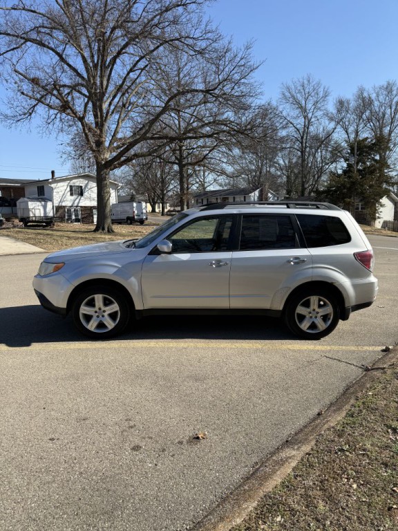 2010 Subaru Forester Image 3