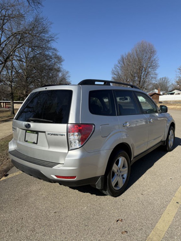 2010 Subaru Forester Image 6