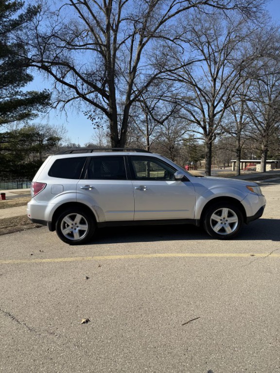 2010 Subaru Forester Image 7