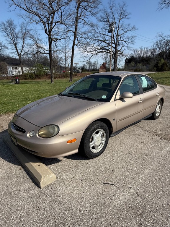1998 Ford Taurus Image 1