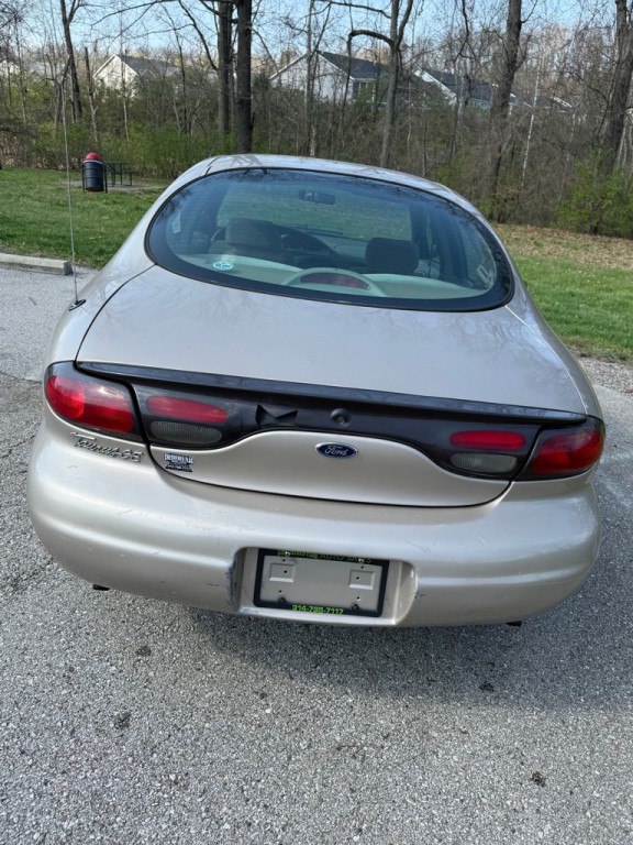 1998 Ford Taurus Image 4