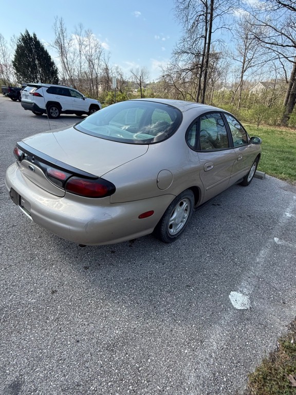 1998 Ford Taurus Image 5