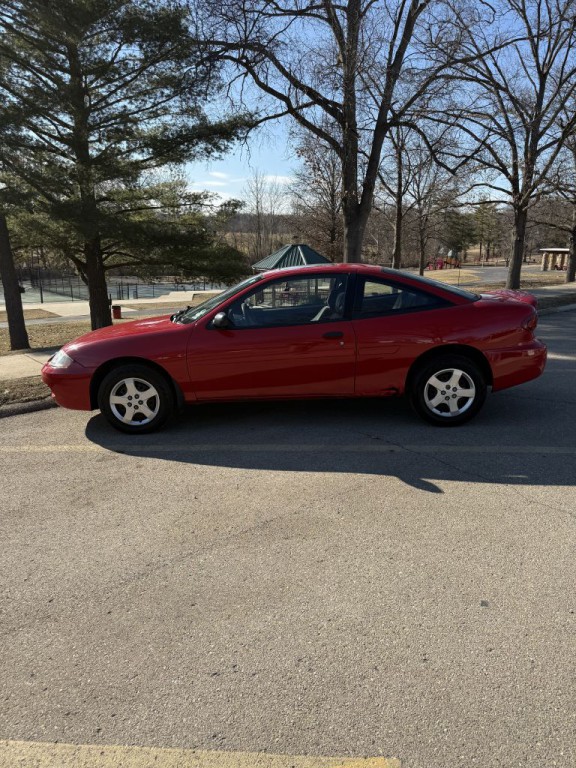 2003 Chevrolet Cavalier Image 2