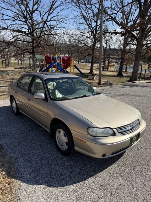2000 Chevrolet Malibu Image 2