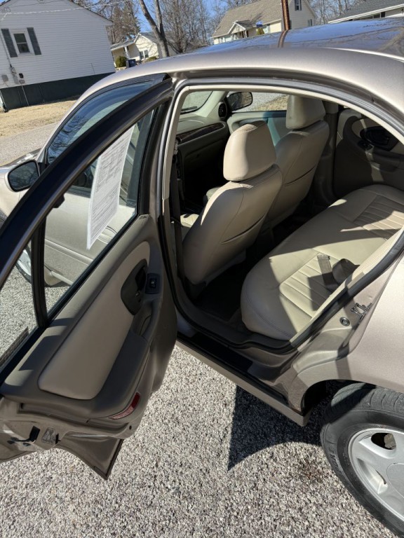 2000 Chevrolet Malibu Image 10