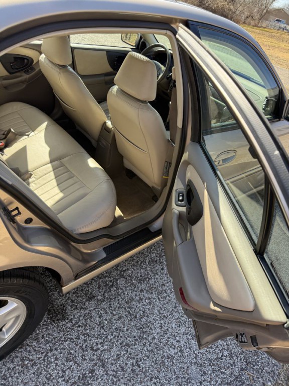 2000 Chevrolet Malibu Image 13