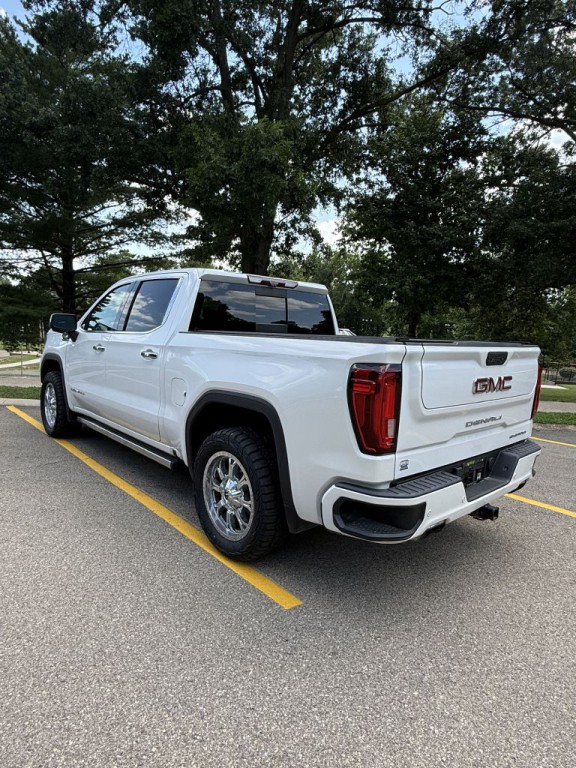 2020 GMC Sierra Image 3