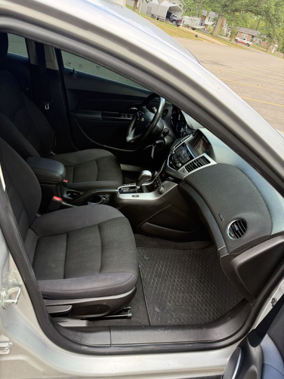 2014 Chevrolet Cruze Image 17