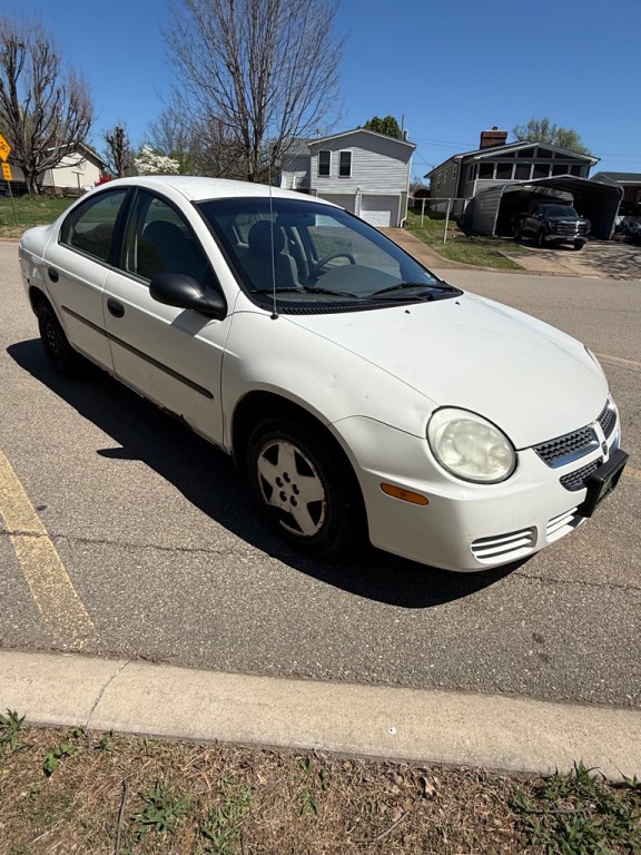 2004 Dodge Neon Image 7