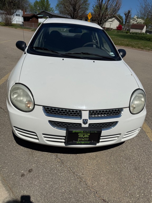 2004 Dodge Neon Image 8