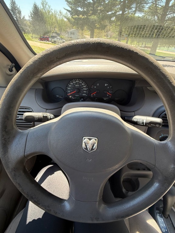 2004 Dodge Neon Image 15