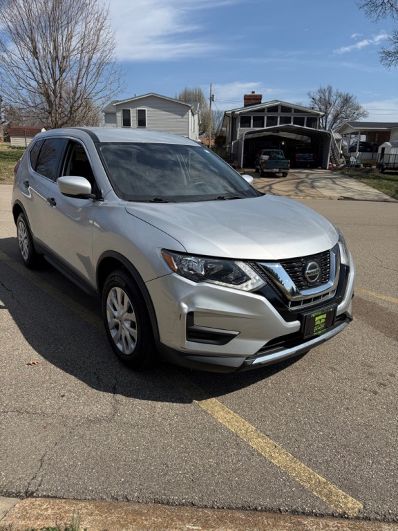 2018 Nissan Rogue Image 3