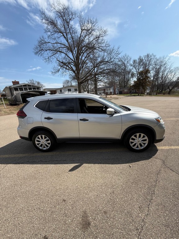 2018 Nissan Rogue Image 5