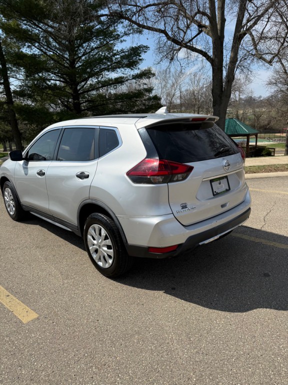 2018 Nissan Rogue Image 8