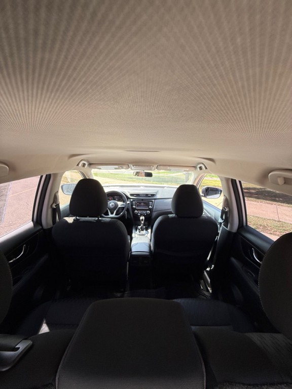 2018 Nissan Rogue Image 15