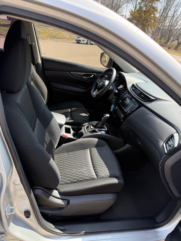 2018 Nissan Rogue Image 19