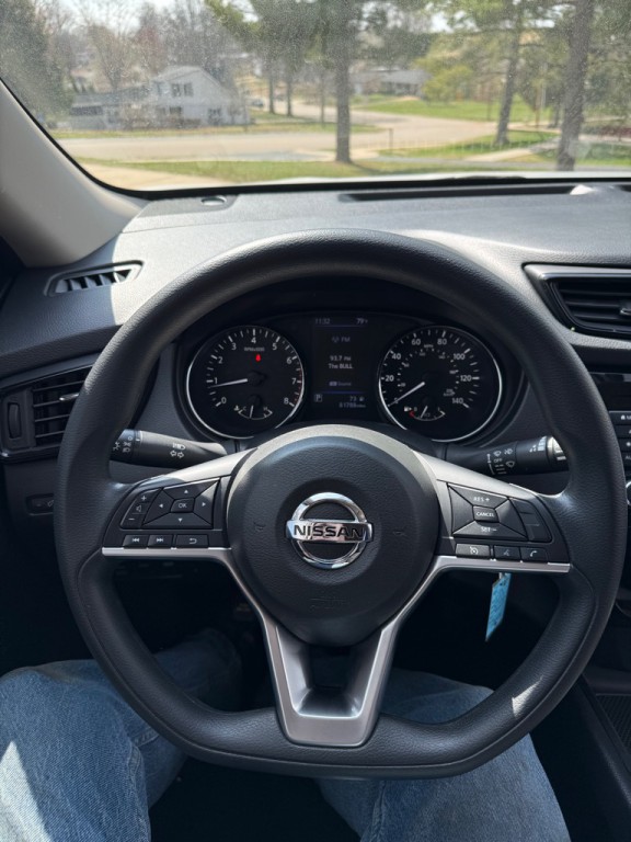 2018 Nissan Rogue Image 21