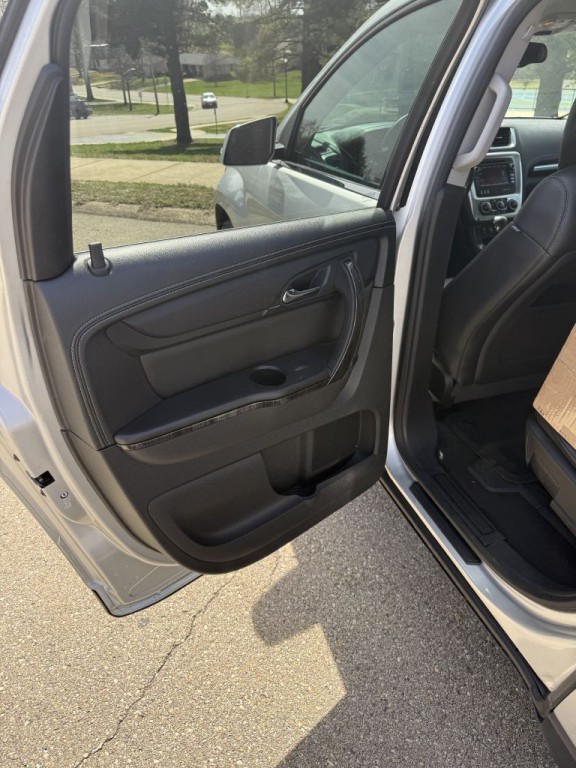 2016 GMC Acadia Image 11