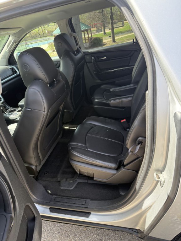 2016 GMC Acadia Image 12