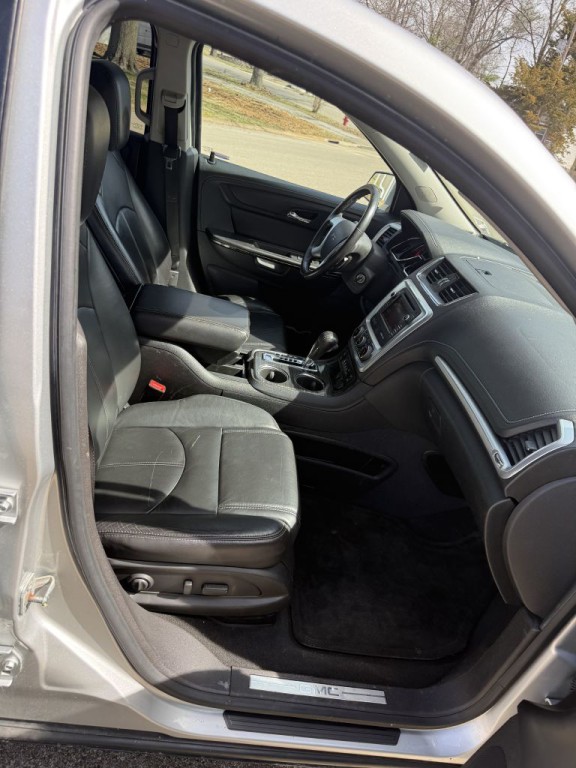 2016 GMC Acadia Image 19