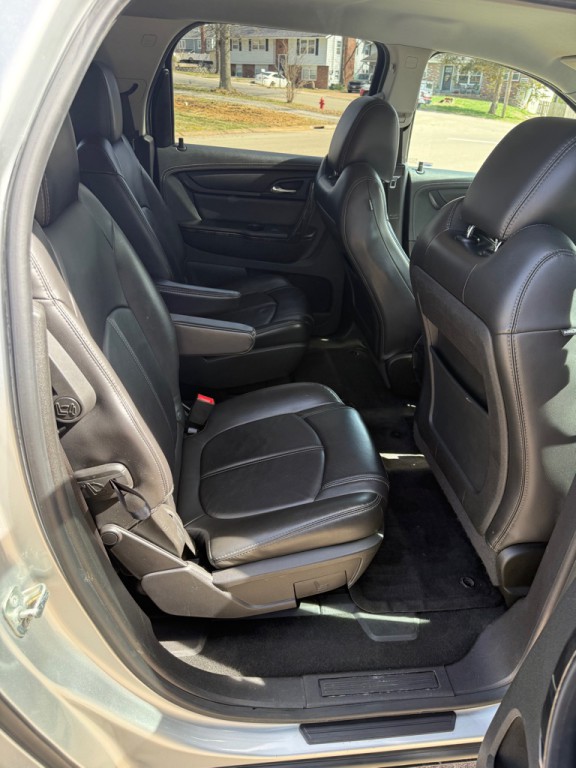 2016 GMC Acadia Image 38