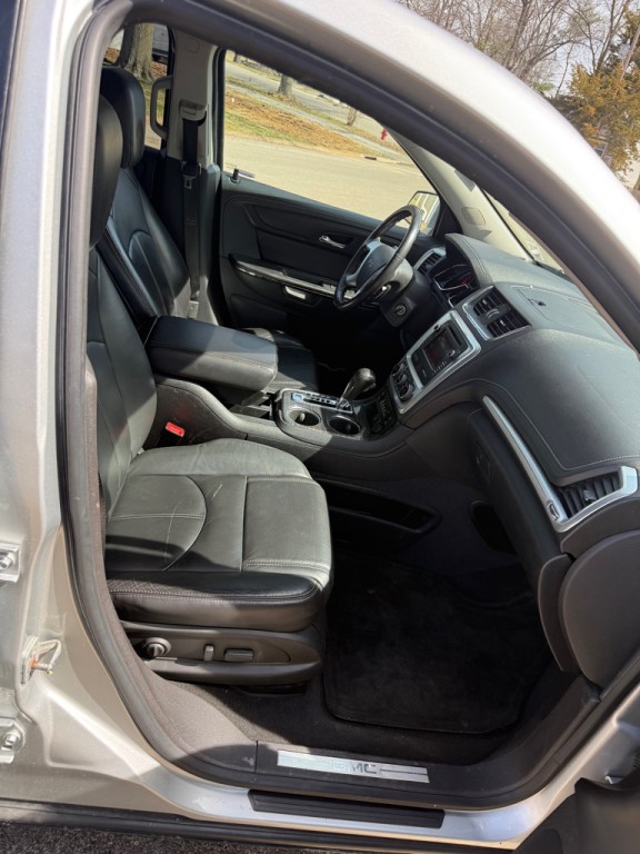 2016 GMC Acadia Image 40