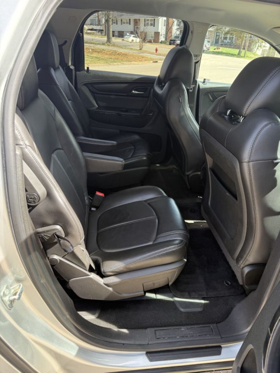 2016 GMC Acadia Image 17