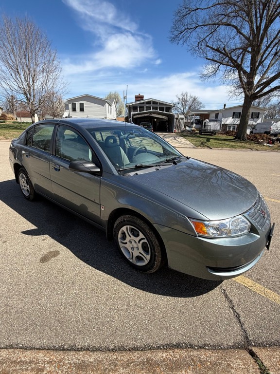 2005 Saturn ION Image 7