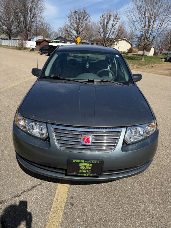 2005 Saturn ION Image 8