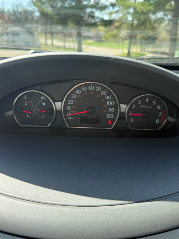 2005 Saturn ION Image 15