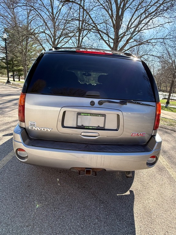 2005 GMC Envoy Image 4