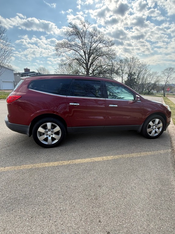 2011 Chevrolet Traverse Image 6