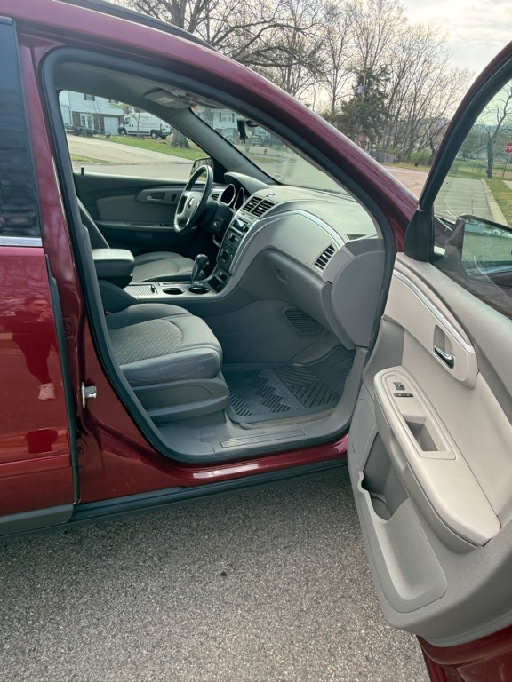 2011 Chevrolet Traverse Image 9