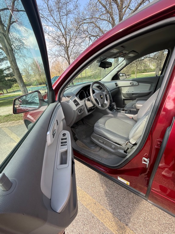 2011 Chevrolet Traverse Image 16