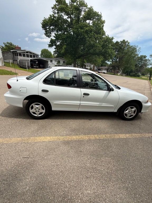 2001 Chevrolet Cavalier Image 6
